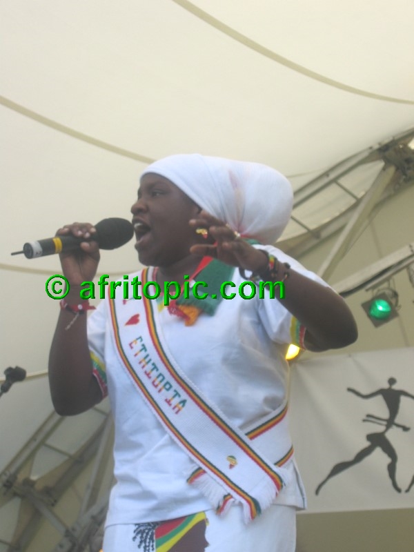 ../Images/AfricaFestival-28-29May05 187.jpg